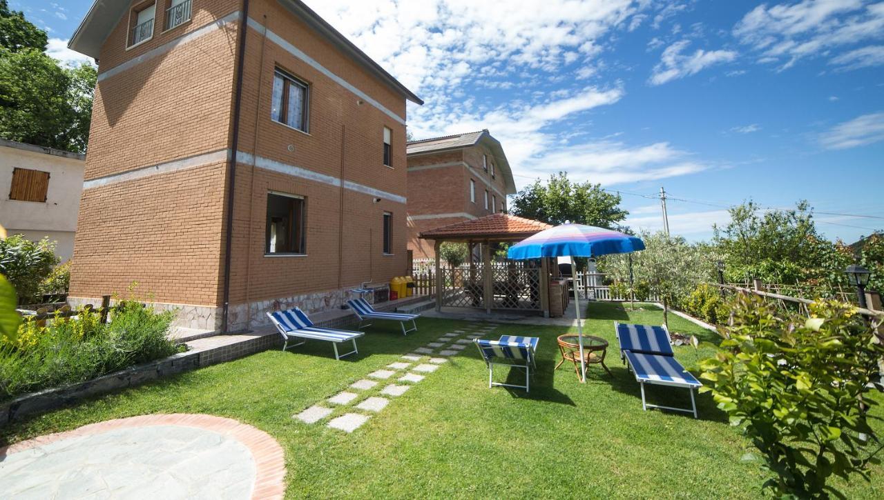 A & B Holiday Home Deiva Marina Esterno foto